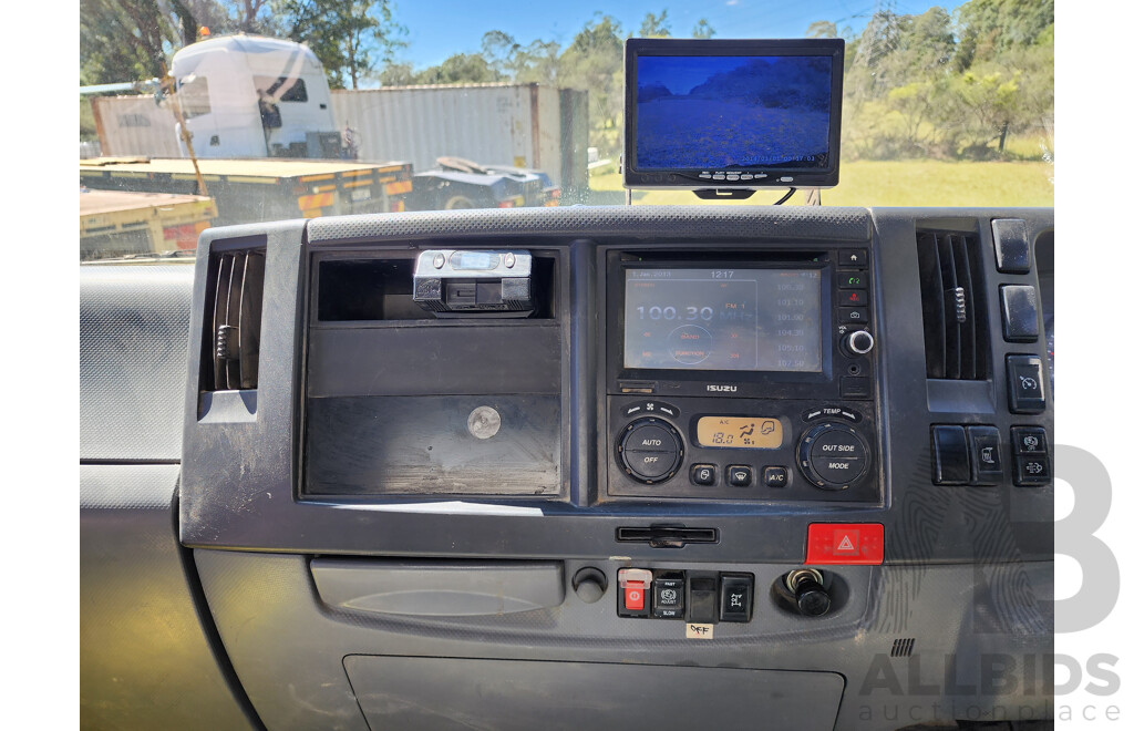 03/2014 Isuzu FTR900 4x2 Long Premium Tipper 255hp Six Cylinder Turbo Diesel
