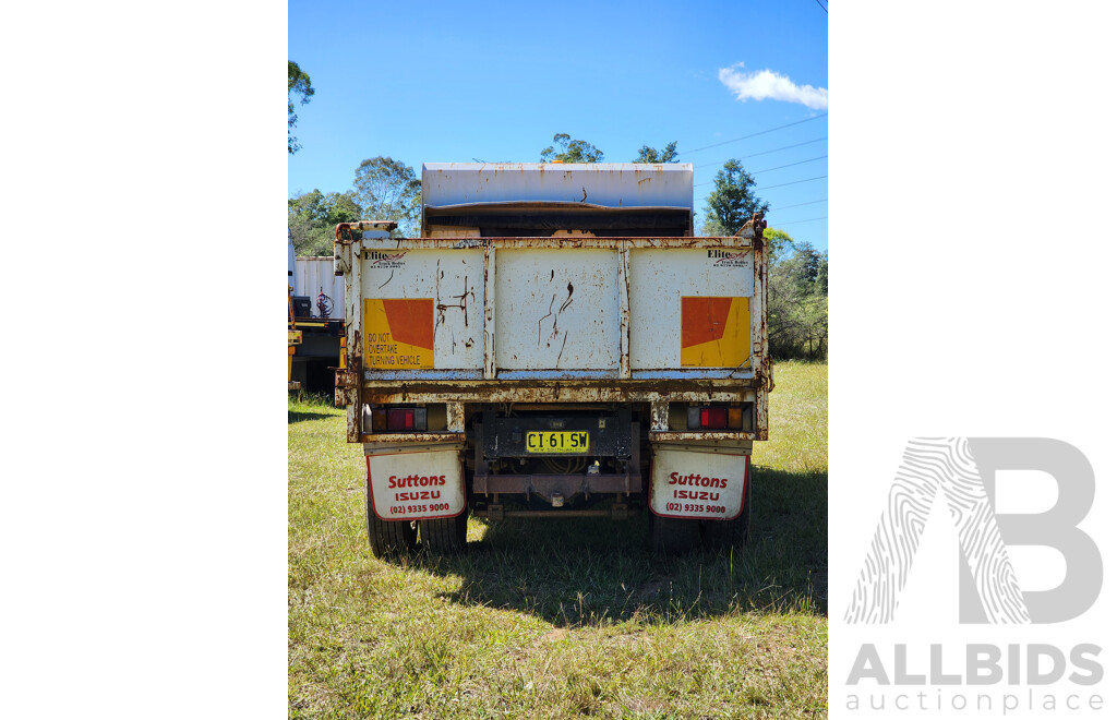 03/2014 Isuzu FTR900 4x2 Long Premium Tipper 255hp Six Cylinder Turbo Diesel