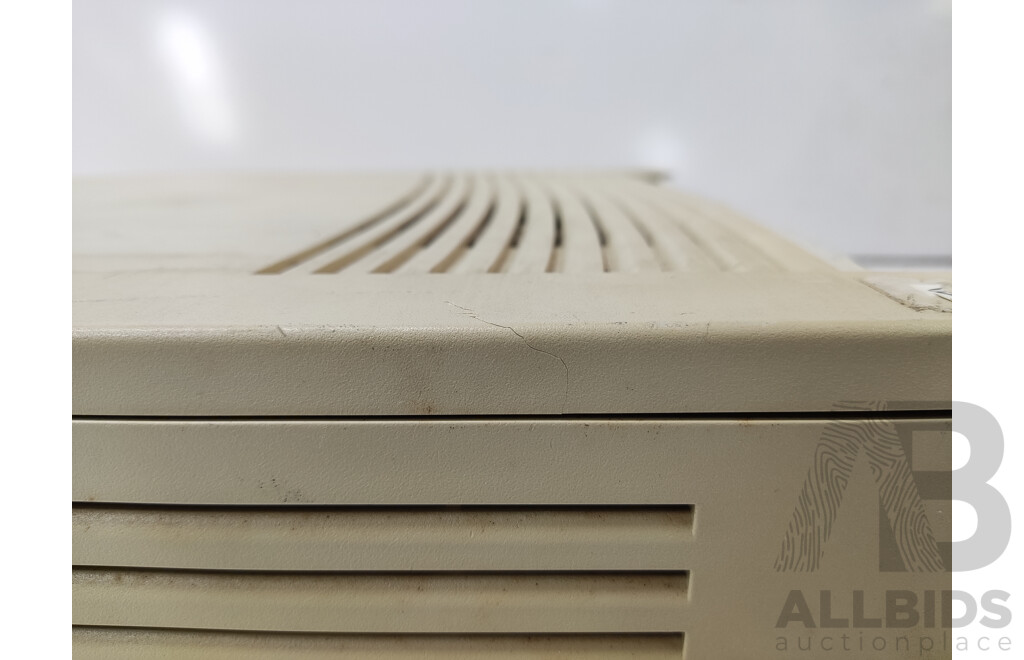Apple (M3076) Macintosh LC630 Desktop Computer