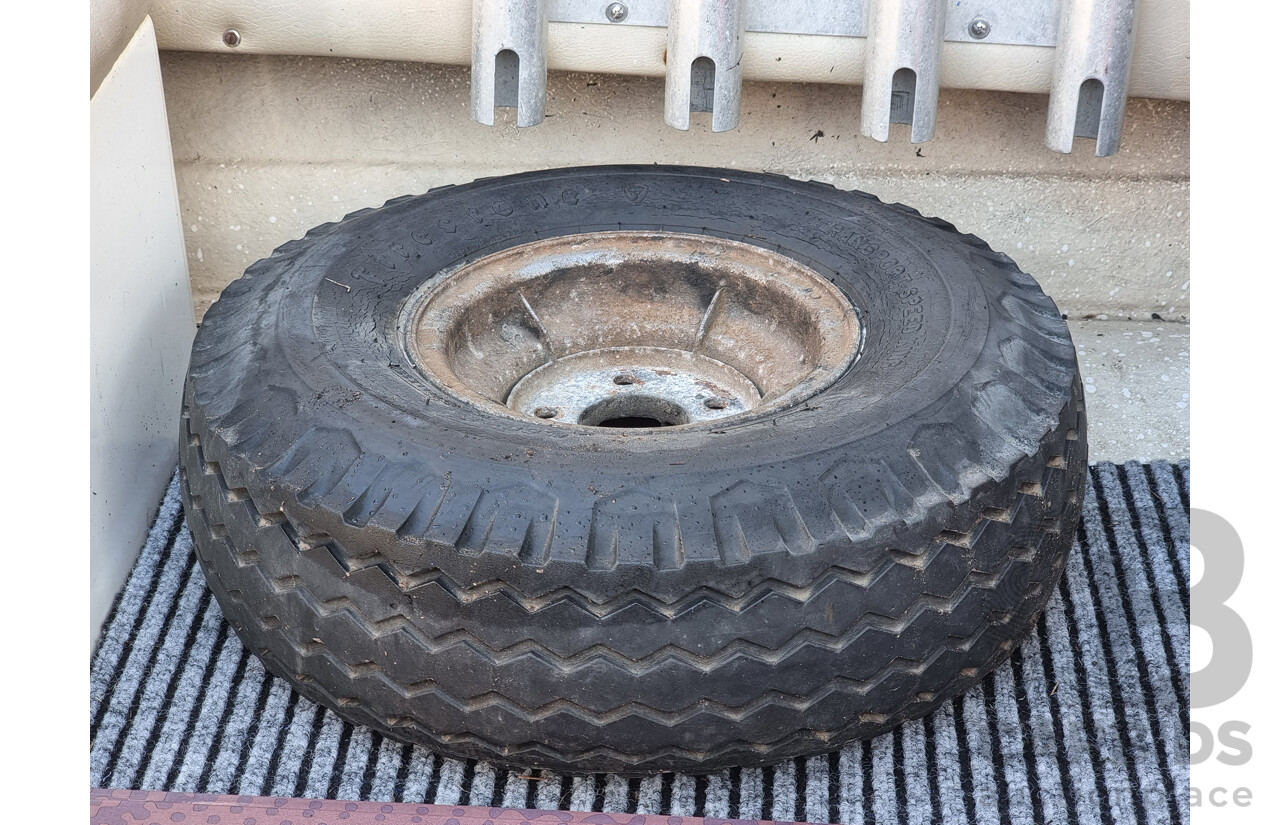 Deltacraft Bluewater V15 Fibreglass Runabout Boat With Evinrude VRO V4 115HP Outboard - H.I.N: AUWWA198342AT8 - Includes Girlock Galvanised Steel Trailer (CONVO214649)