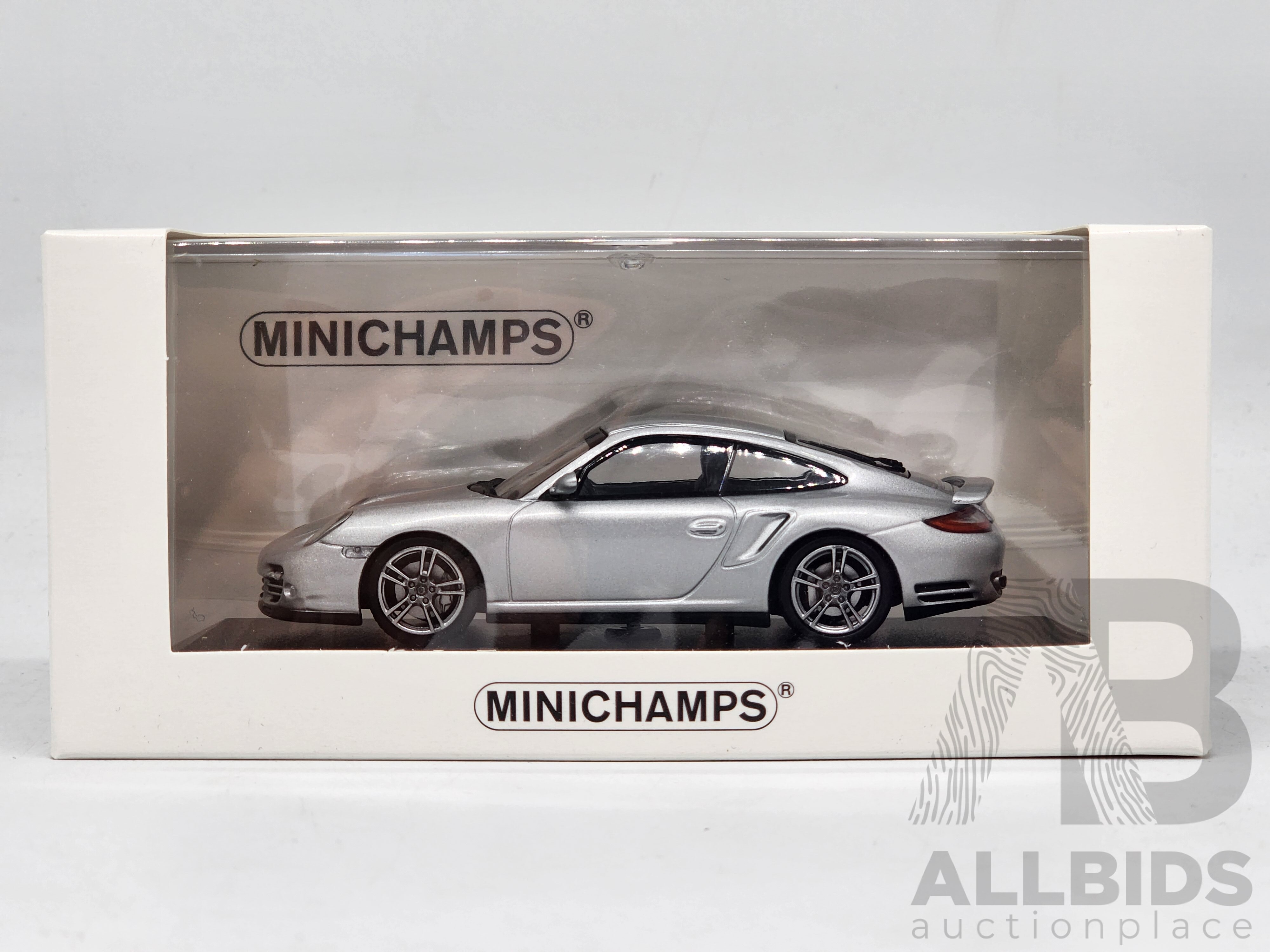 Minichamps 2009 Porsche 911 (997 - Lot 1486490 | ALLBIDS