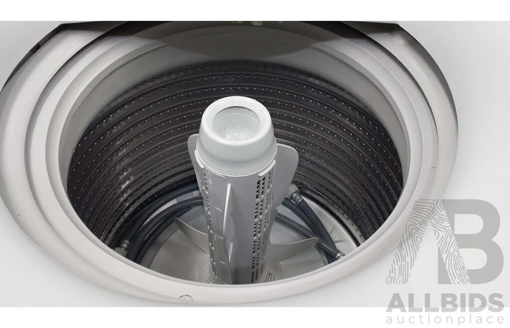 Fisher and Paykel Washsmart 8.0kg Top Loader Washing Machine