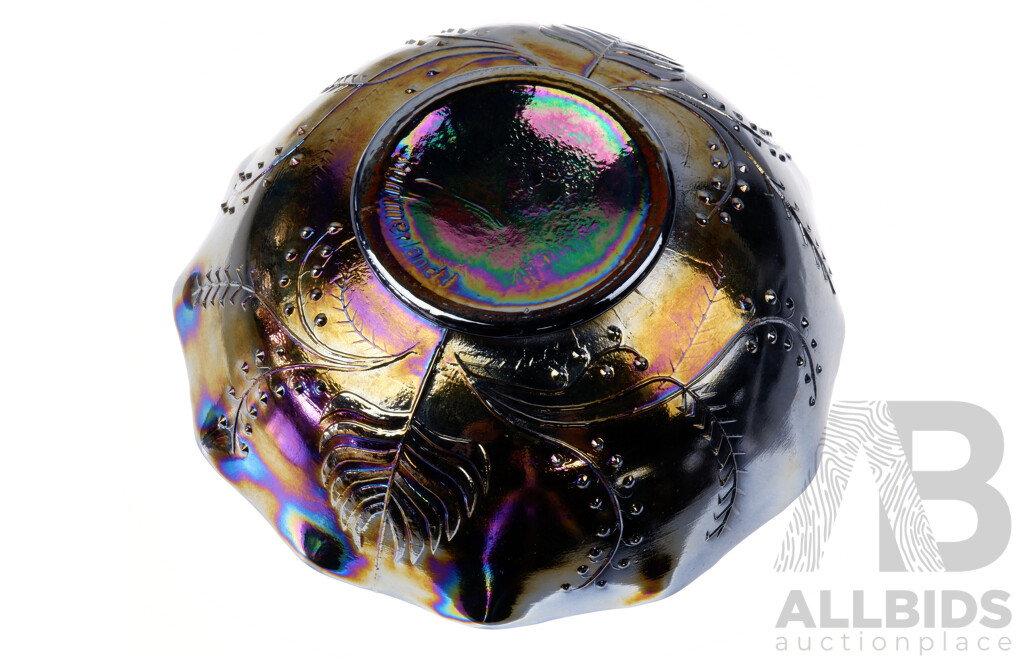 Contemporary Summerland Reproduction Carnival Glass Black Bowl with Playpus Motif to Center