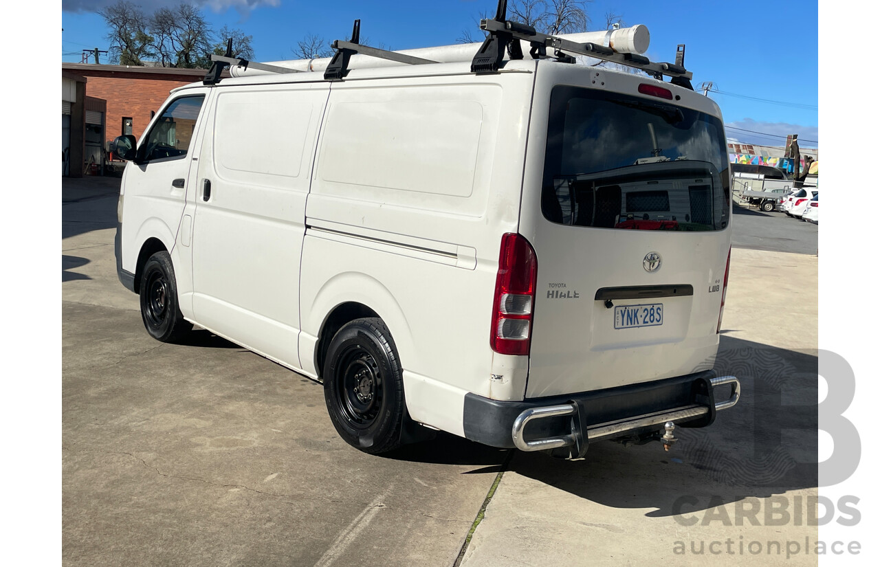 12/2006 Toyota Hiace LWB TRH201R MY07 4d Van White 2.7L