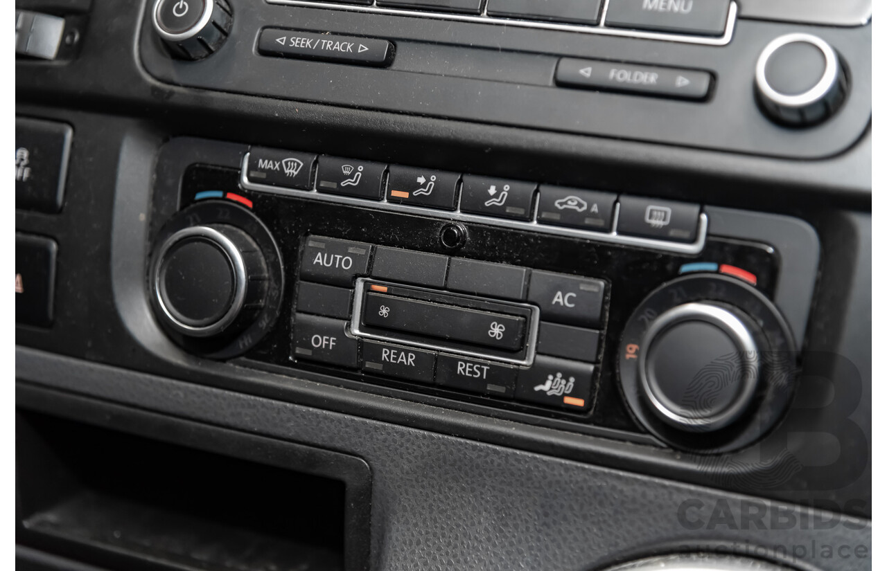 5/2010 Volkswagen Multivan 132 TDI Comfortline T5 MY10 4d Wagon Grey 2.0L Turbo Diesel