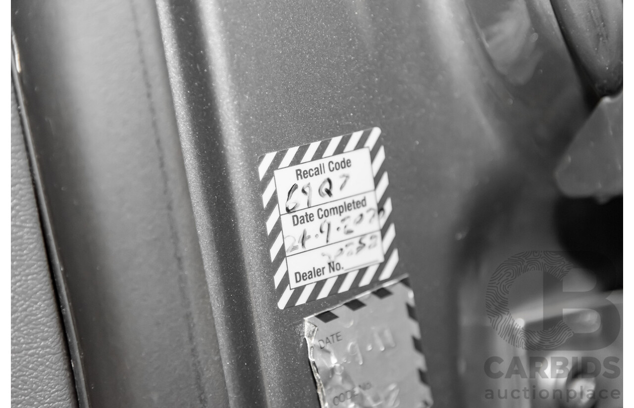 5/2010 Volkswagen Multivan 132 TDI Comfortline T5 MY10 4d Wagon Grey 2.0L Turbo Diesel