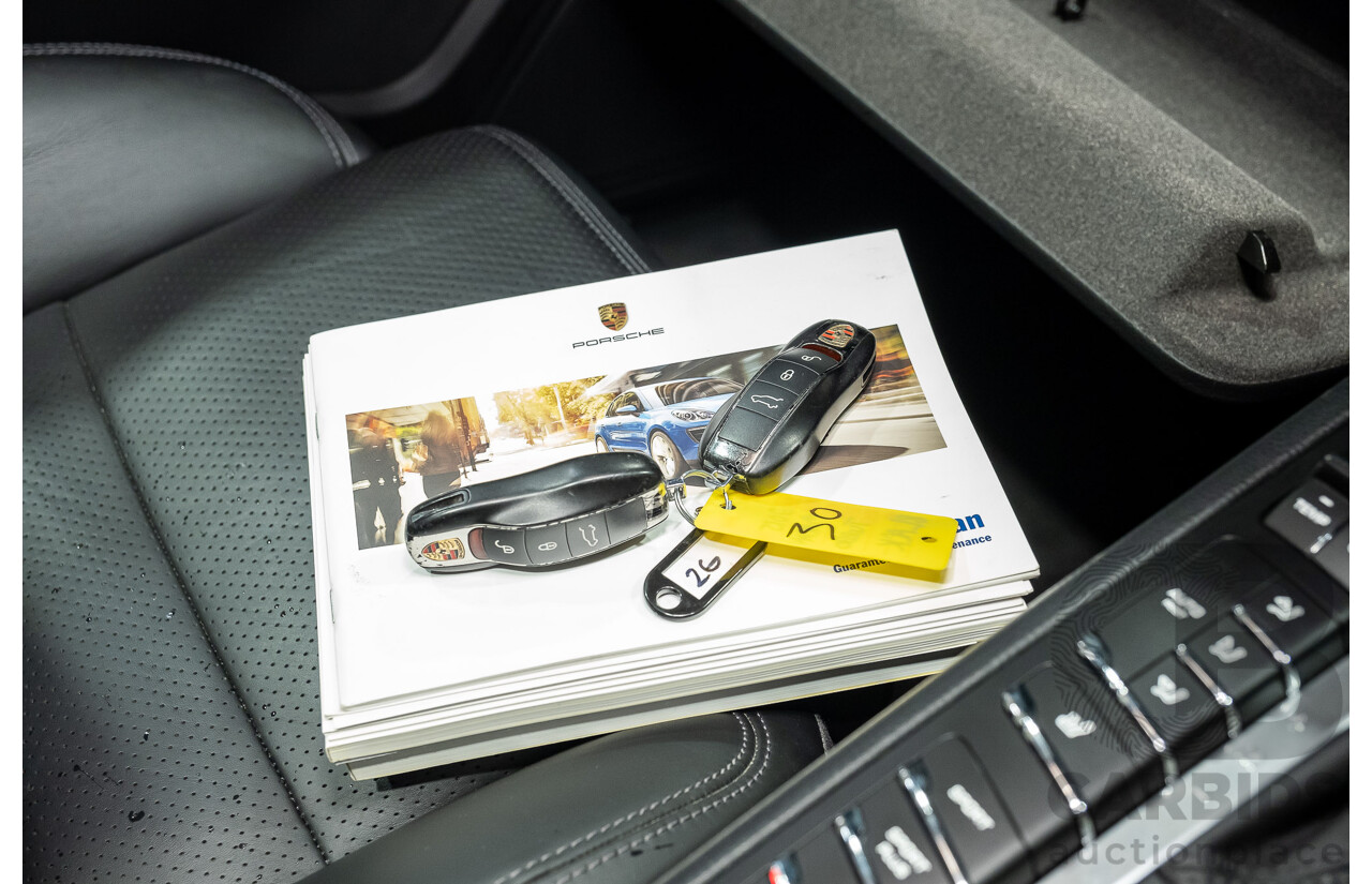 6/2015 Porsche Macan Turbo MY15 4d Wagon Metallic Black/Blue Turbo 3.6L V6