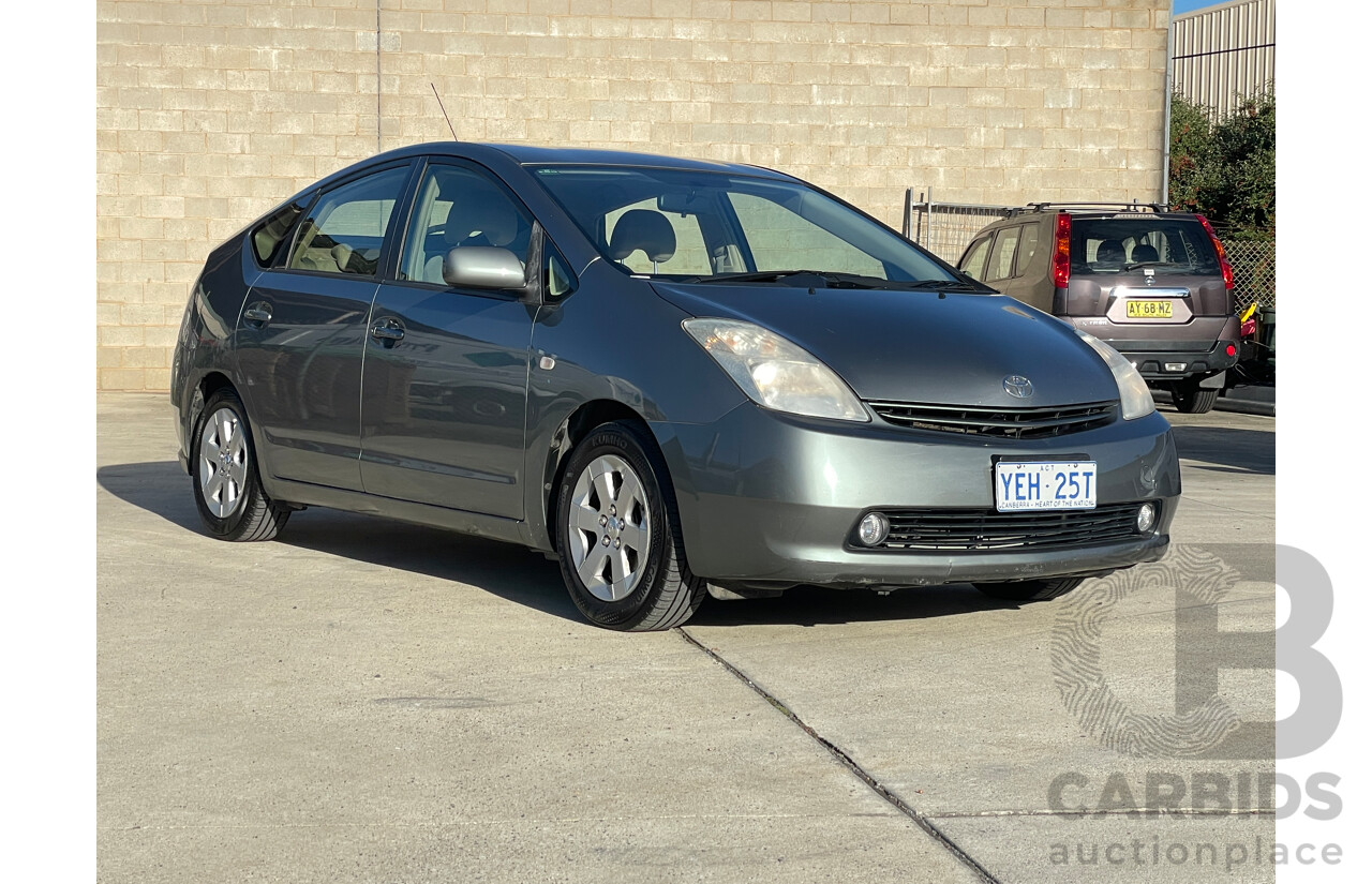 7/2004 Toyota Prius Hybrid NHW20R 5d Hatchback Green 1.5L