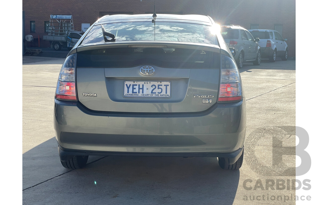 7/2004 Toyota Prius Hybrid NHW20R 5d Hatchback Green 1.5L