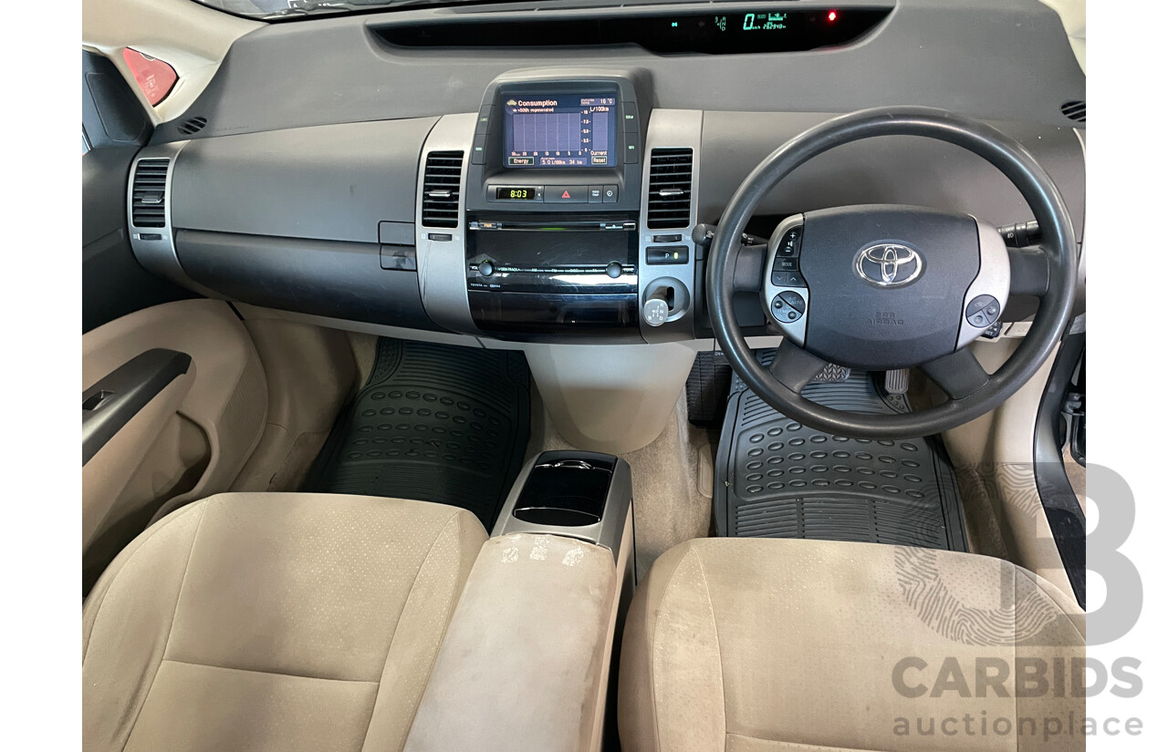 7/2004 Toyota Prius Hybrid NHW20R 5d Hatchback Green 1.5L
