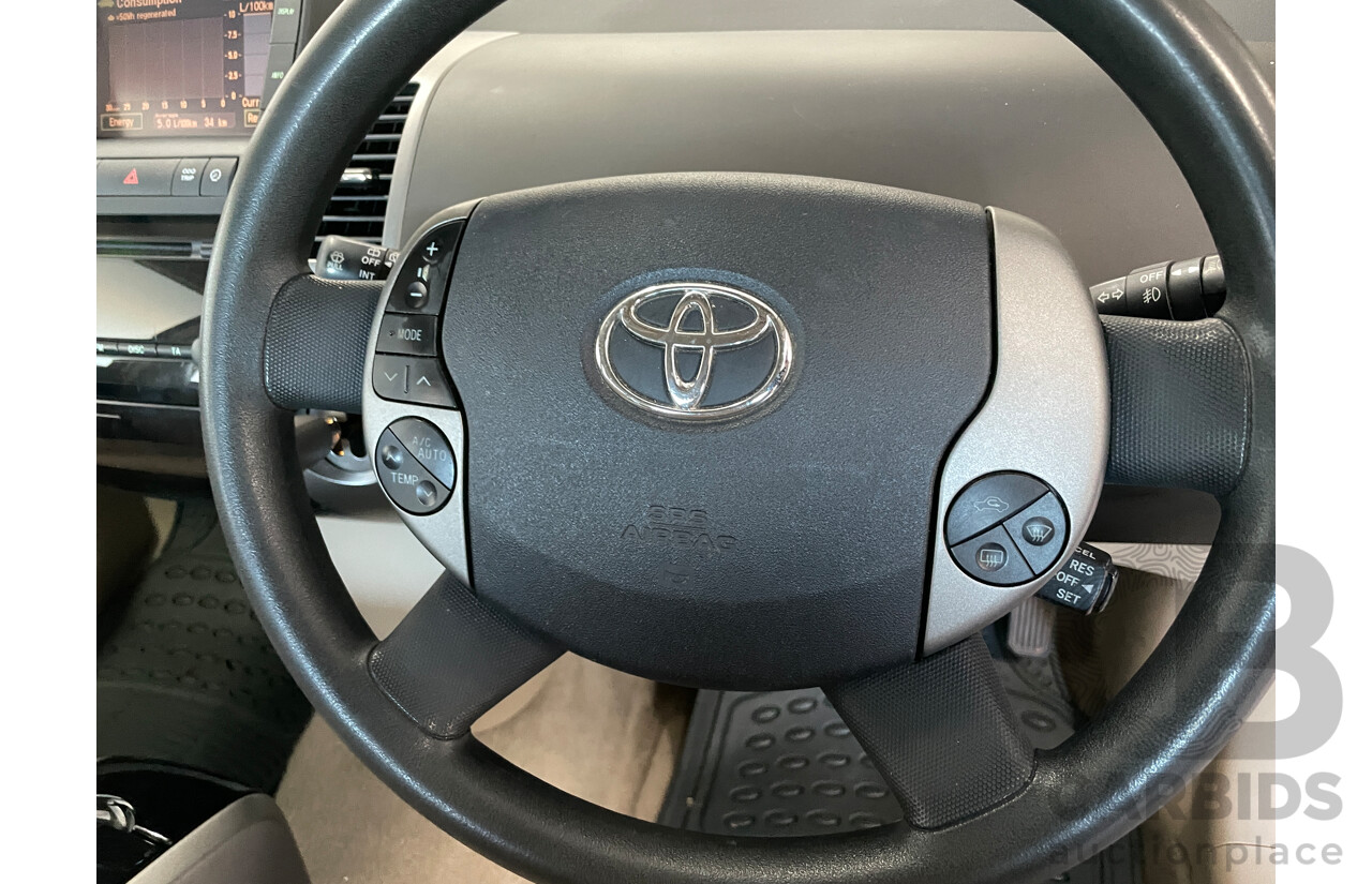 7/2004 Toyota Prius Hybrid NHW20R 5d Hatchback Green 1.5L