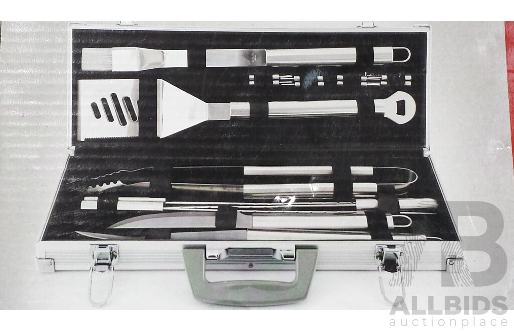 Bar B Chef 17 Piece Barbecue Tool Set - New