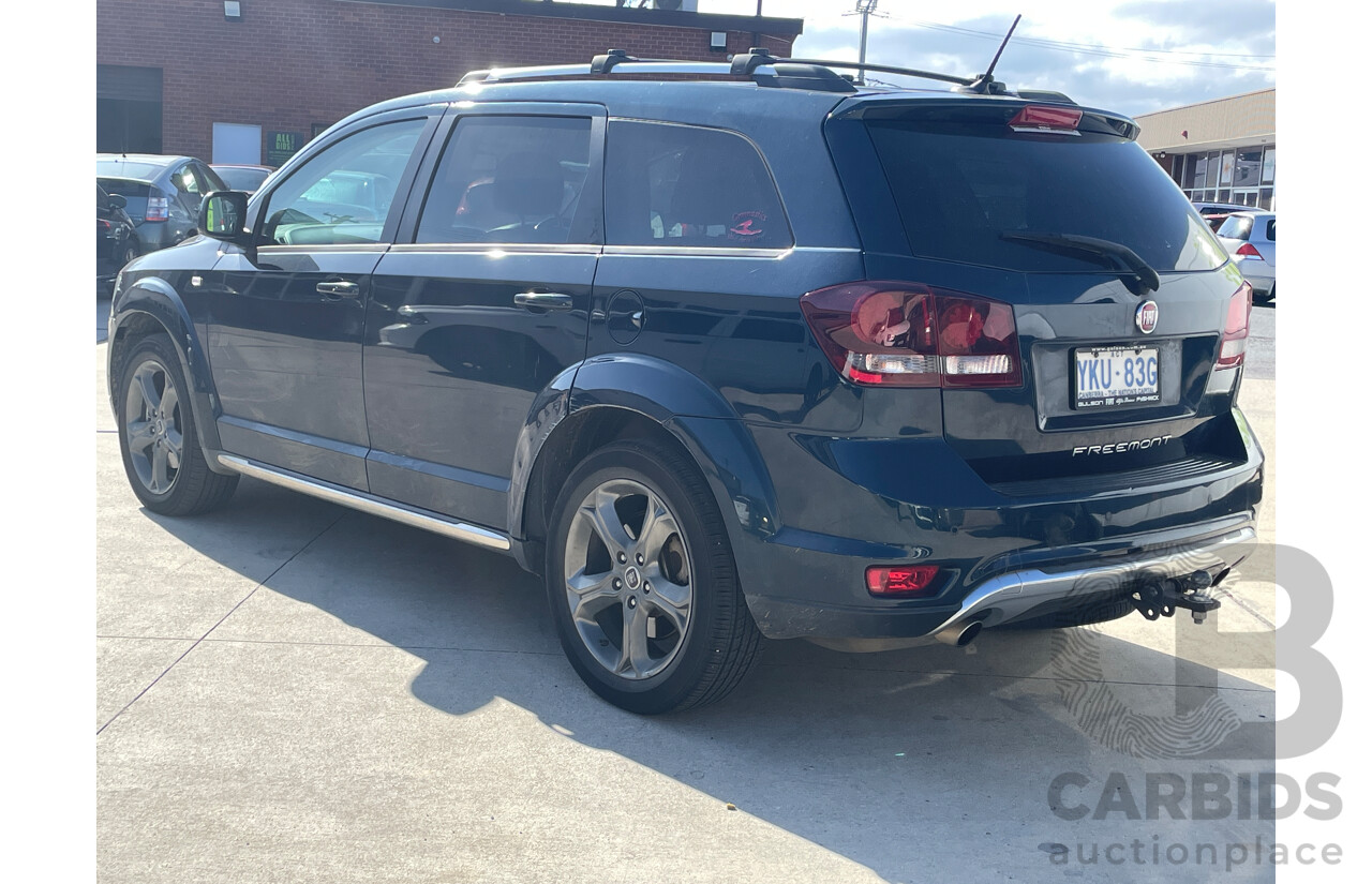 4/2015 Fiat Freemont Crossroad JF MY15 4d Wagon Blue 3.6L