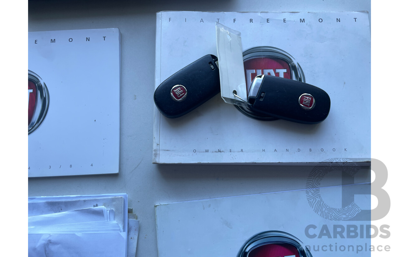 4/2015 Fiat Freemont Crossroad JF MY15 4d Wagon Blue 3.6L