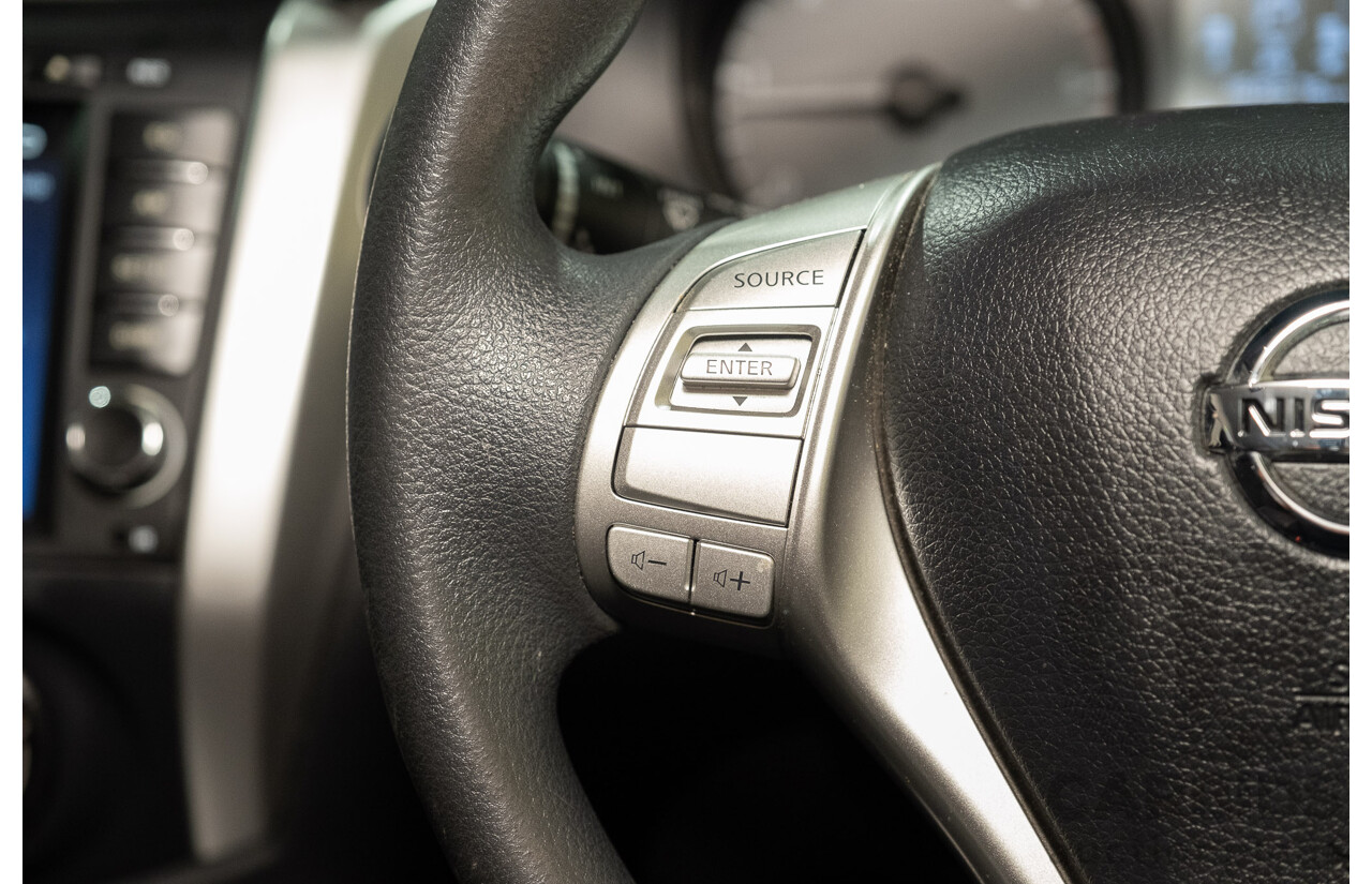 5/2015 Nissan Navara RX (4x4) NP300 D23 Double Cab Utility Silver Turbo Diesel 2.3L