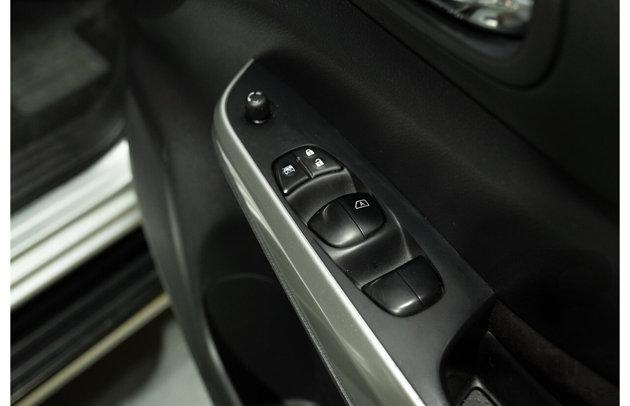 5/2015 Nissan Navara RX (4x4) NP300 D23 Double Cab Utility Silver Turbo Diesel 2.3L