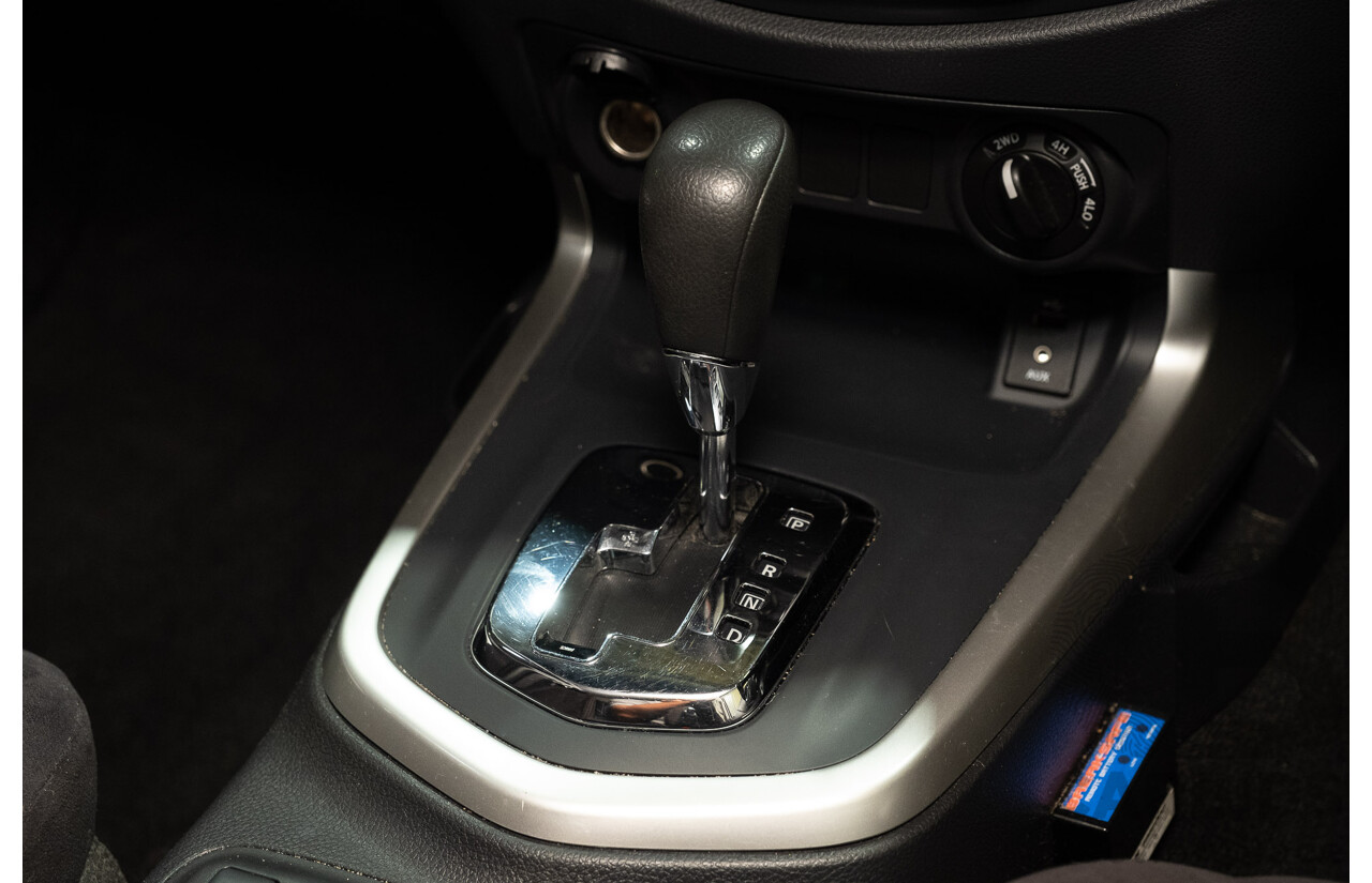 5/2015 Nissan Navara RX (4x4) NP300 D23 Double Cab Utility Silver Turbo Diesel 2.3L