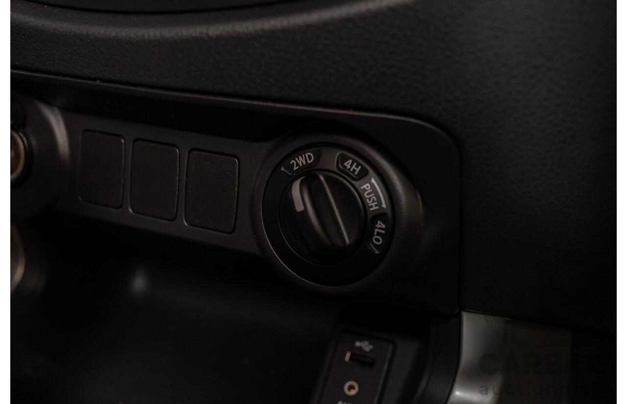 5/2015 Nissan Navara RX (4x4) NP300 D23 Double Cab Utility Silver Turbo Diesel 2.3L