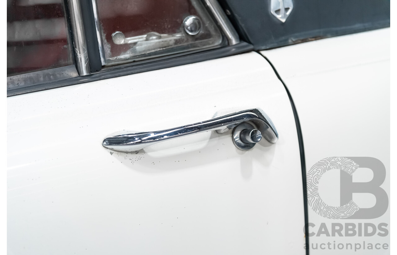 8/1971 Rover P6 3500 4d Sedan White 3.5L V8