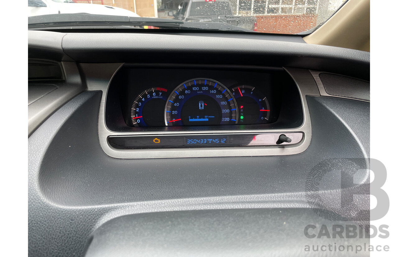 2/2005 Honda Odyssey  20 4d Wagon White 2.4L