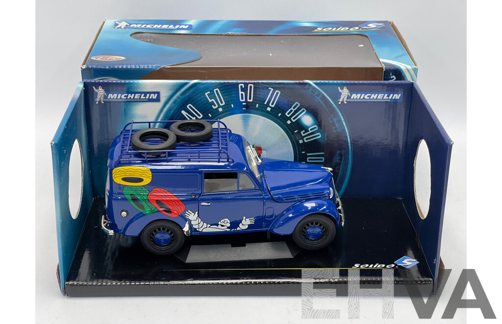 Solido 1952 Renault Juvaquatre Van  - 1/18  Scale
