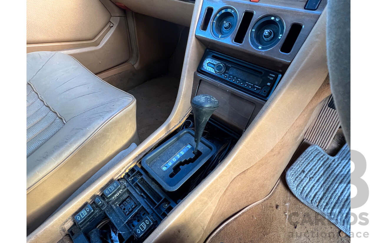 1/1989 Mercedes-Benz 300 CE C124 2d Coupe Green 3.0L