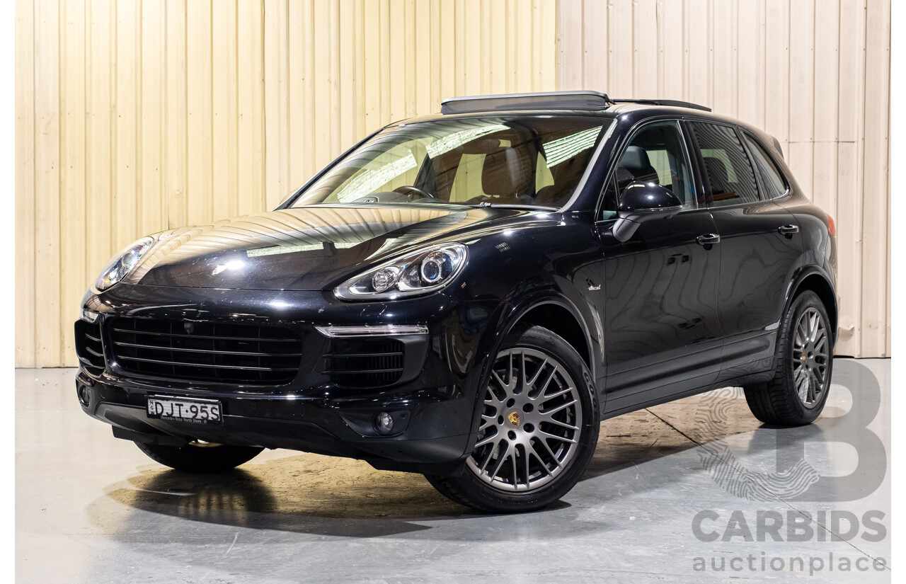 10/2016 Porsche Cayenne Diesel Platinum Edition SERIES 2 4d Wagon Black Turbo Diesel V6 3.0L