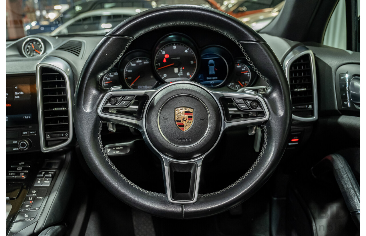 10/2016 Porsche Cayenne Diesel Platinum Edition SERIES 2 4d Wagon Black Turbo Diesel V6 3.0L