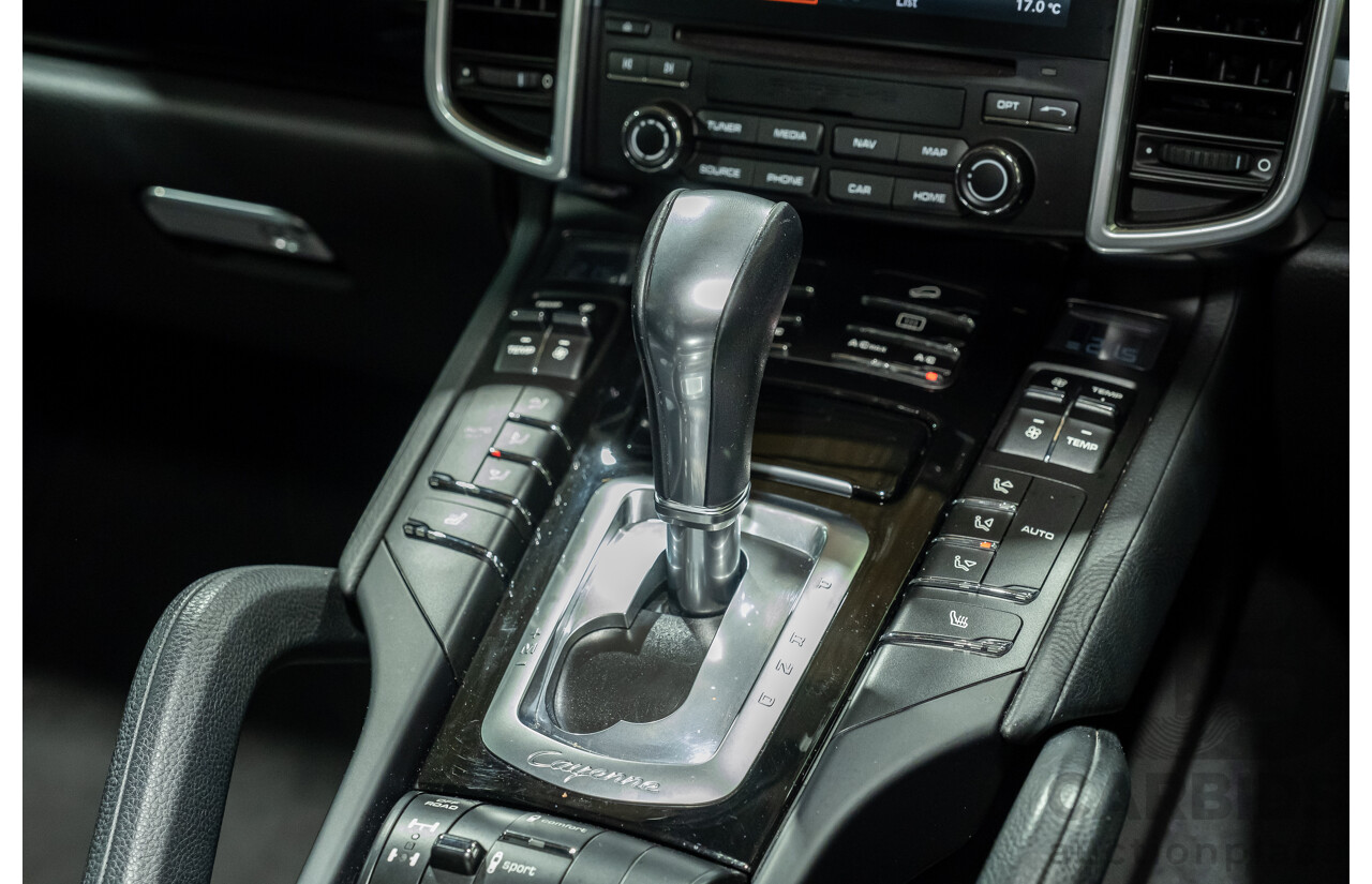 10/2016 Porsche Cayenne Diesel Platinum Edition SERIES 2 4d Wagon Black Turbo Diesel V6 3.0L