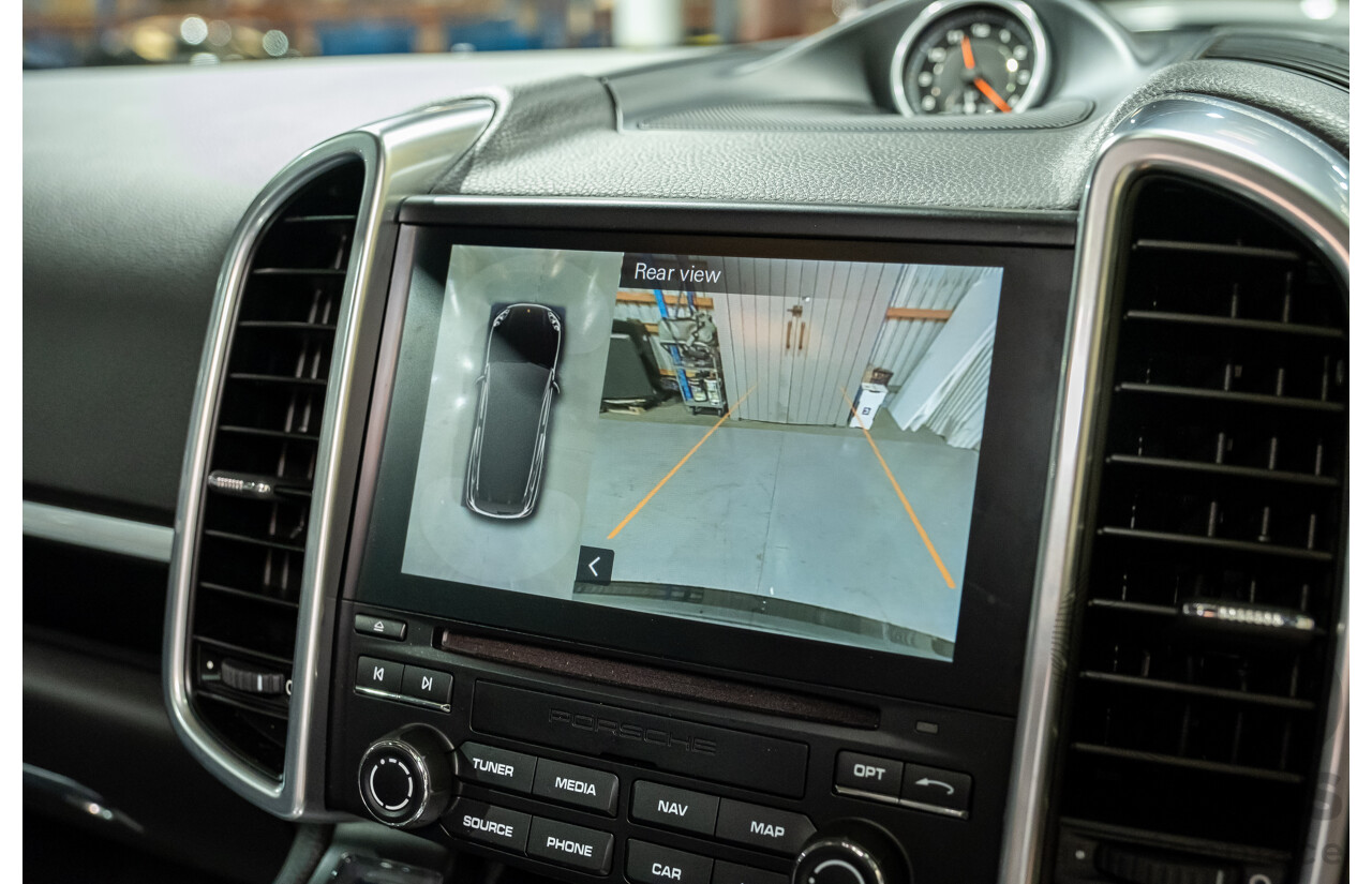 10/2016 Porsche Cayenne Diesel Platinum Edition SERIES 2 4d Wagon Black Turbo Diesel V6 3.0L