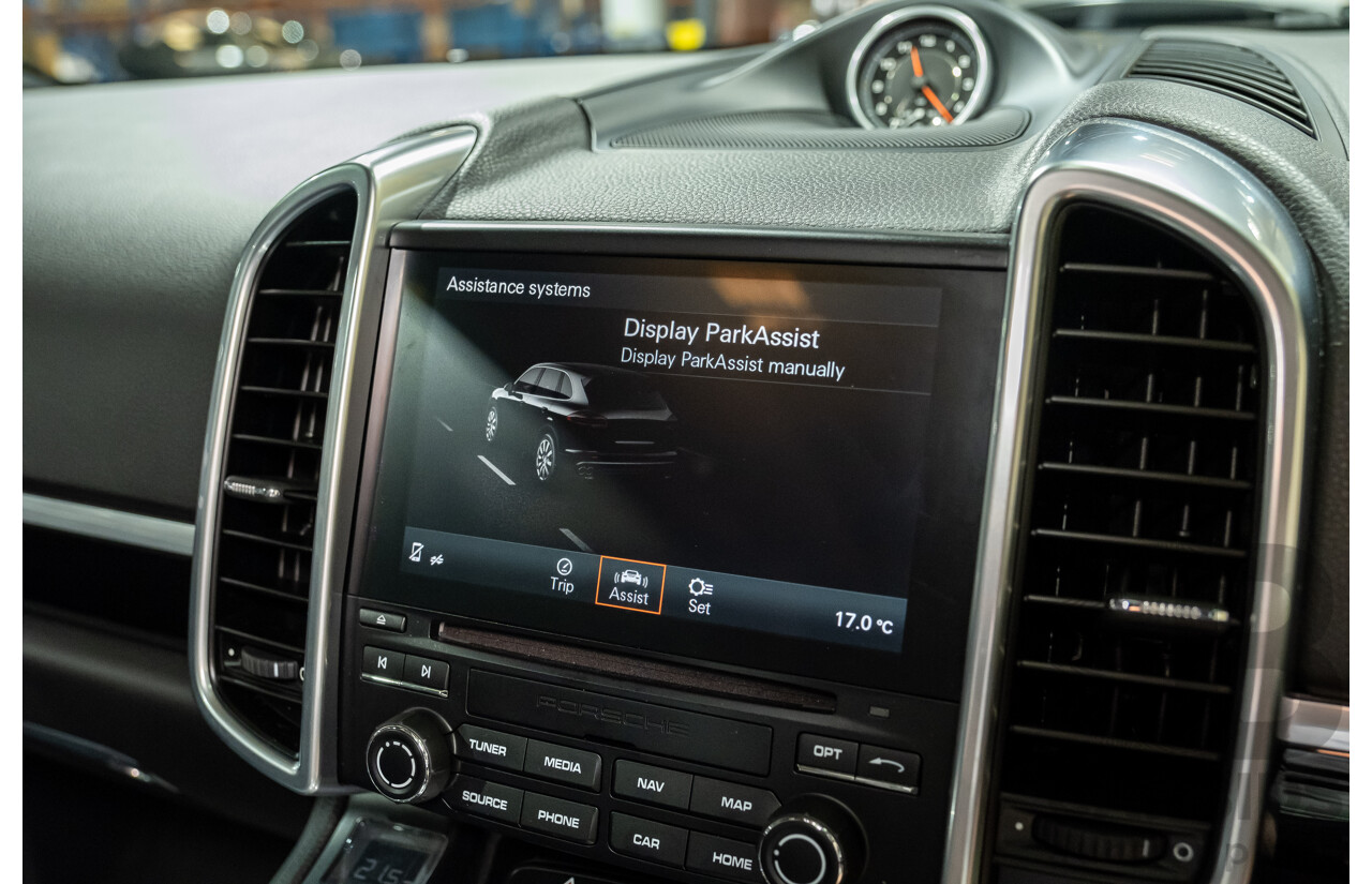 10/2016 Porsche Cayenne Diesel Platinum Edition SERIES 2 4d Wagon Black Turbo Diesel V6 3.0L