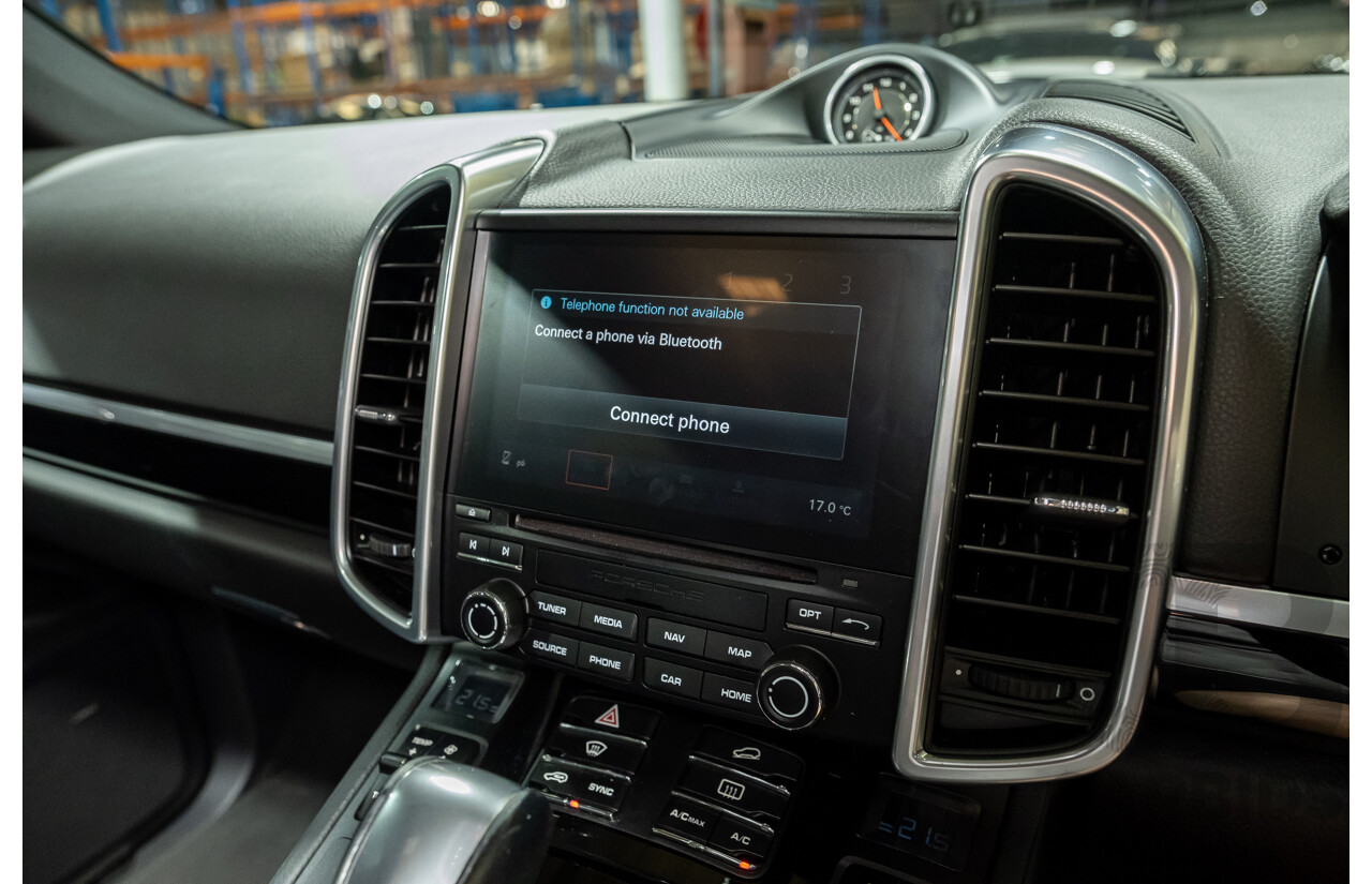 10/2016 Porsche Cayenne Diesel Platinum Edition SERIES 2 4d Wagon Black Turbo Diesel V6 3.0L