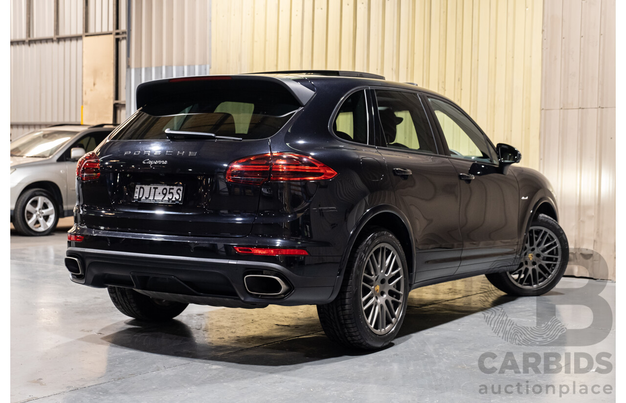 10/2016 Porsche Cayenne Diesel Platinum Edition SERIES 2 4d Wagon Black Turbo Diesel V6 3.0L