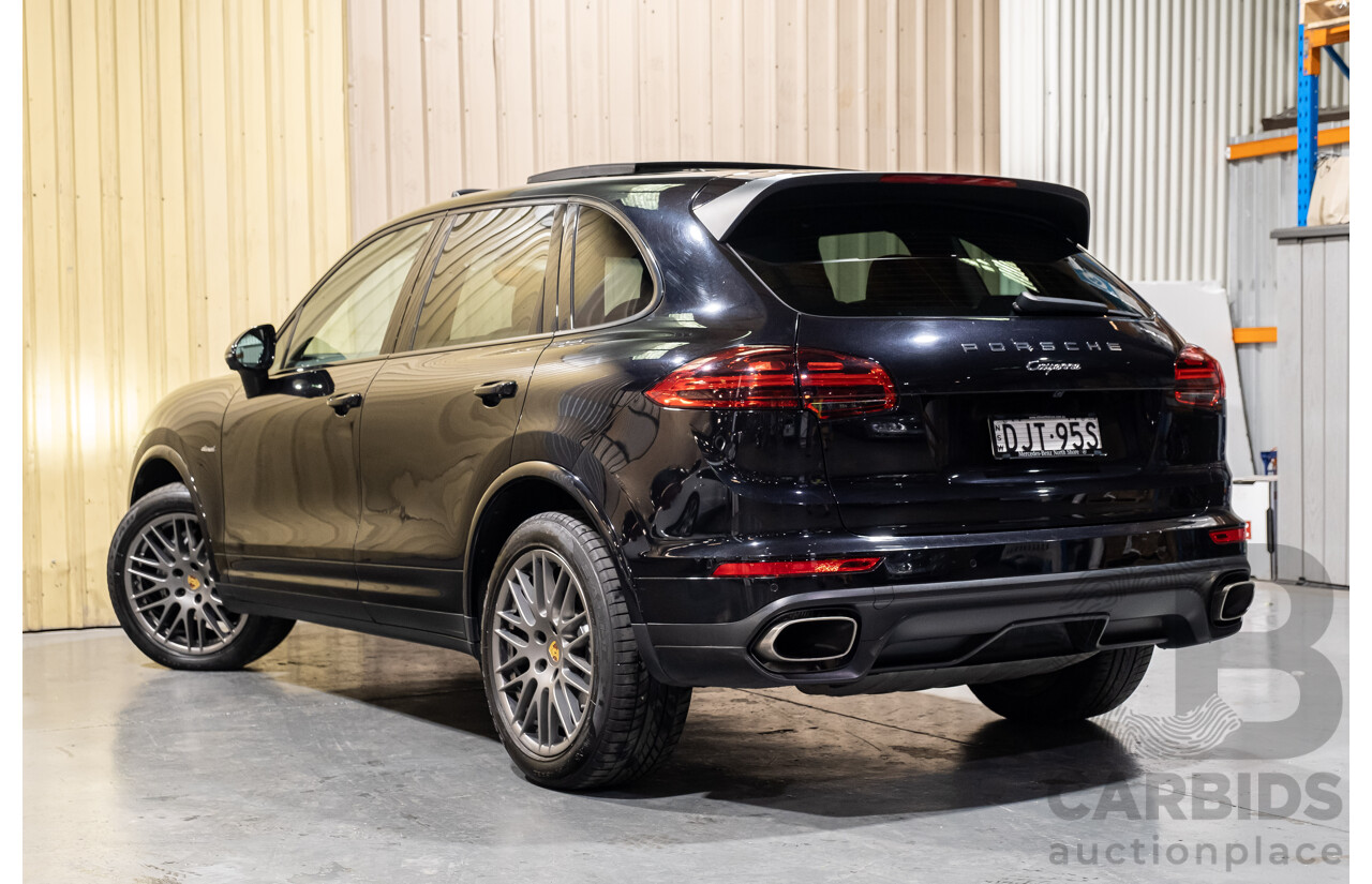 10/2016 Porsche Cayenne Diesel Platinum Edition SERIES 2 4d Wagon Black Turbo Diesel V6 3.0L