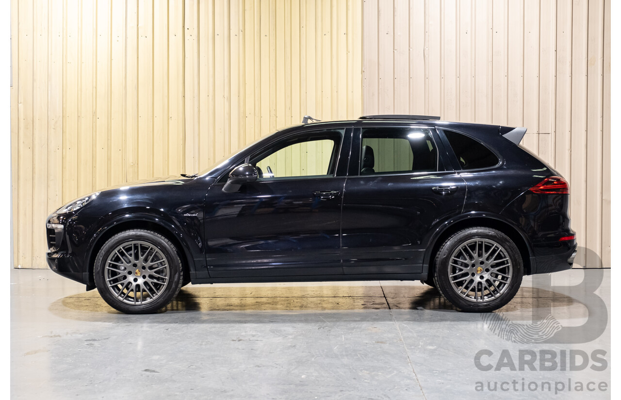 10/2016 Porsche Cayenne Diesel Platinum Edition SERIES 2 4d Wagon Black Turbo Diesel V6 3.0L