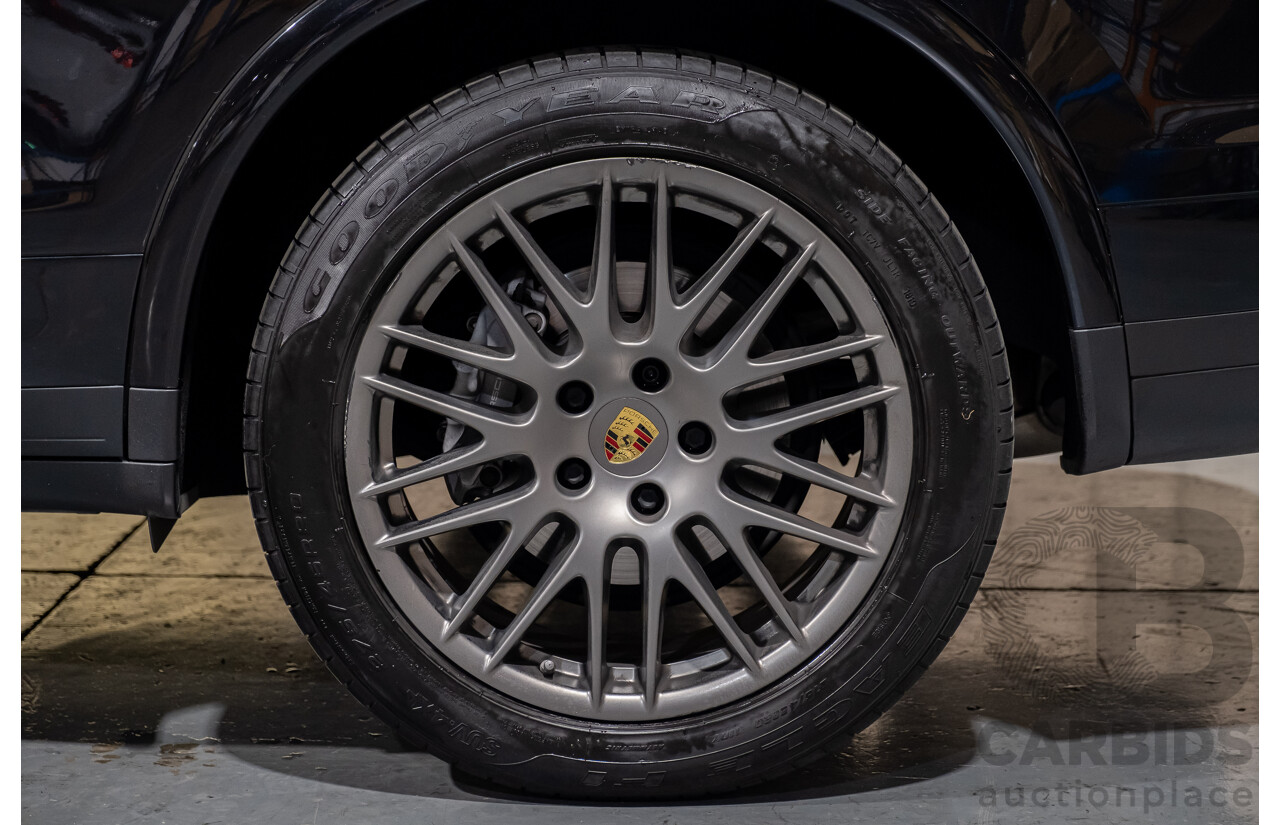 10/2016 Porsche Cayenne Diesel Platinum Edition SERIES 2 4d Wagon Black Turbo Diesel V6 3.0L