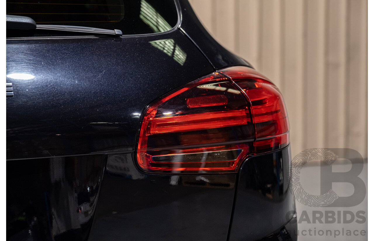 10/2016 Porsche Cayenne Diesel Platinum Edition SERIES 2 4d Wagon Black Turbo Diesel V6 3.0L