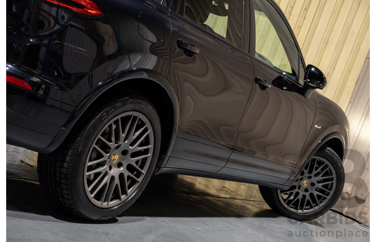 10/2016 Porsche Cayenne Diesel Platinum Edition SERIES 2 4d Wagon Black Turbo Diesel V6 3.0L