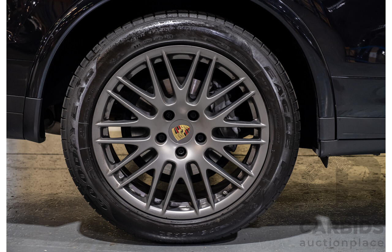 10/2016 Porsche Cayenne Diesel Platinum Edition SERIES 2 4d Wagon Black Turbo Diesel V6 3.0L