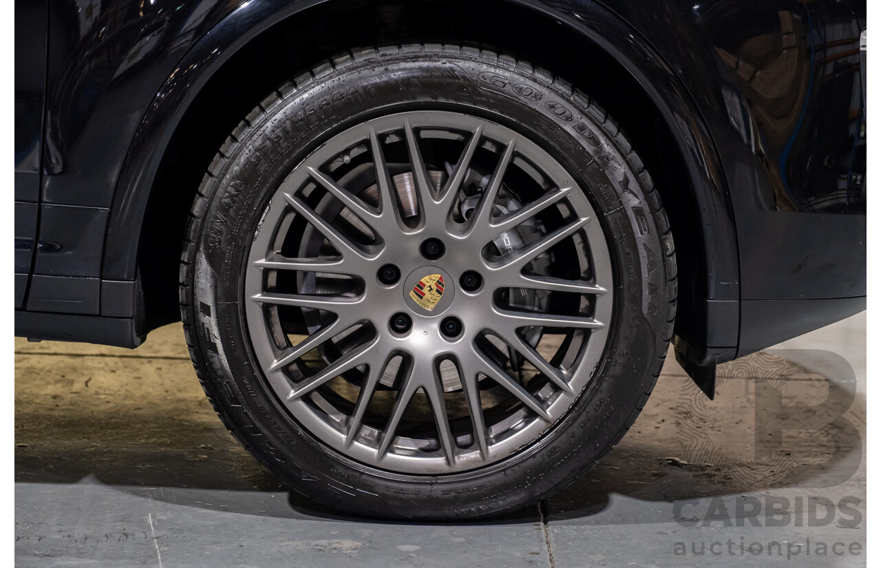 10/2016 Porsche Cayenne Diesel Platinum Edition SERIES 2 4d Wagon Black Turbo Diesel V6 3.0L