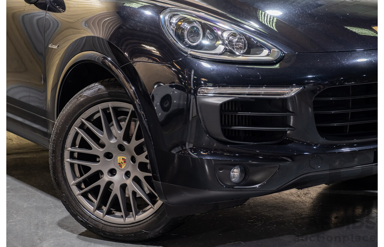 10/2016 Porsche Cayenne Diesel Platinum Edition SERIES 2 4d Wagon Black Turbo Diesel V6 3.0L