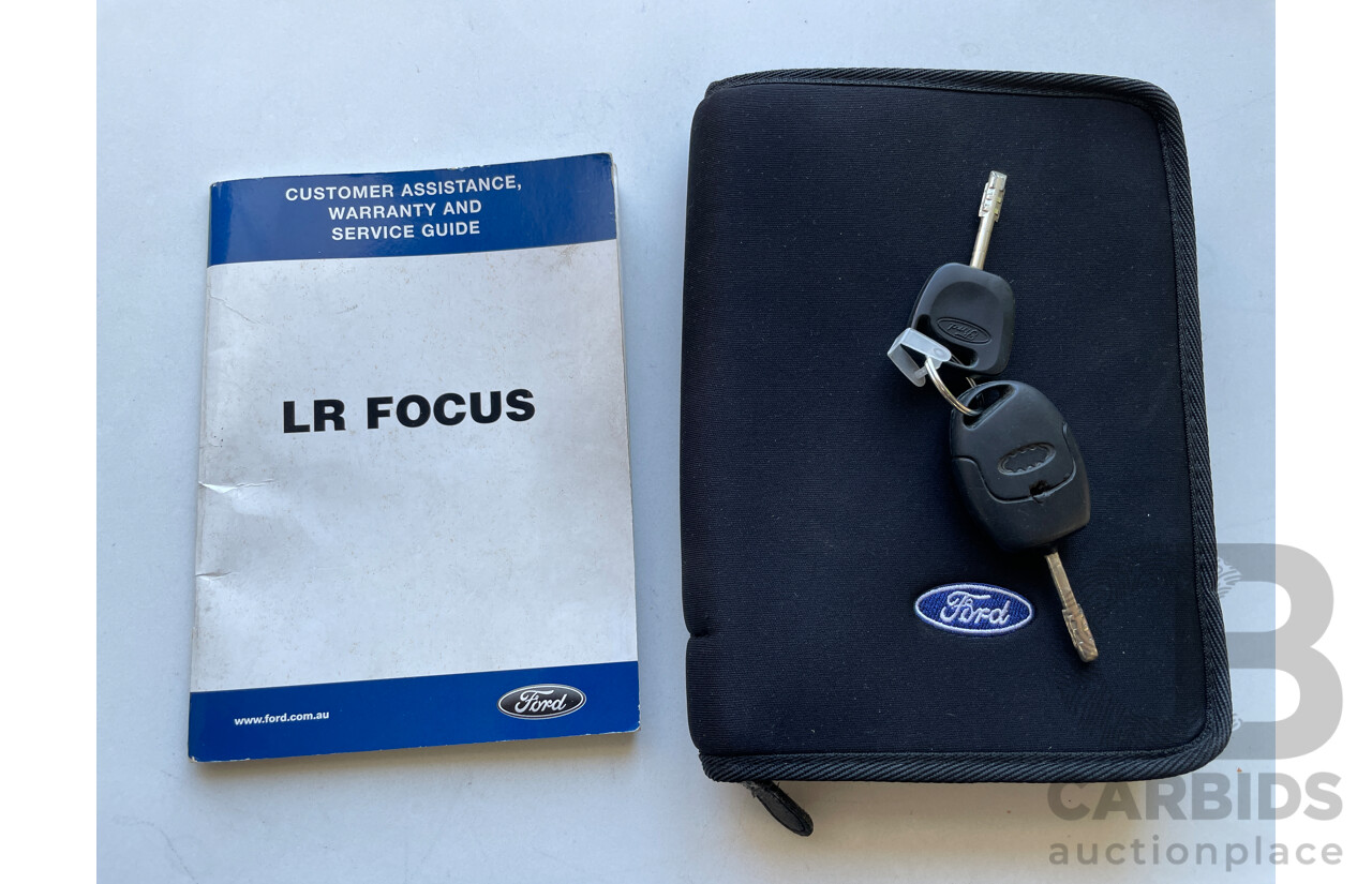 12/2002 Ford Focus Zetec LR 3d Hatchback Black 2.0L