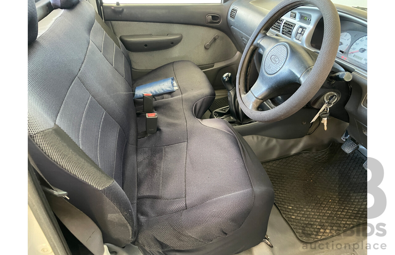 1/2005 Ford Courier GL (4x4) PH C/Chas White 2.5L