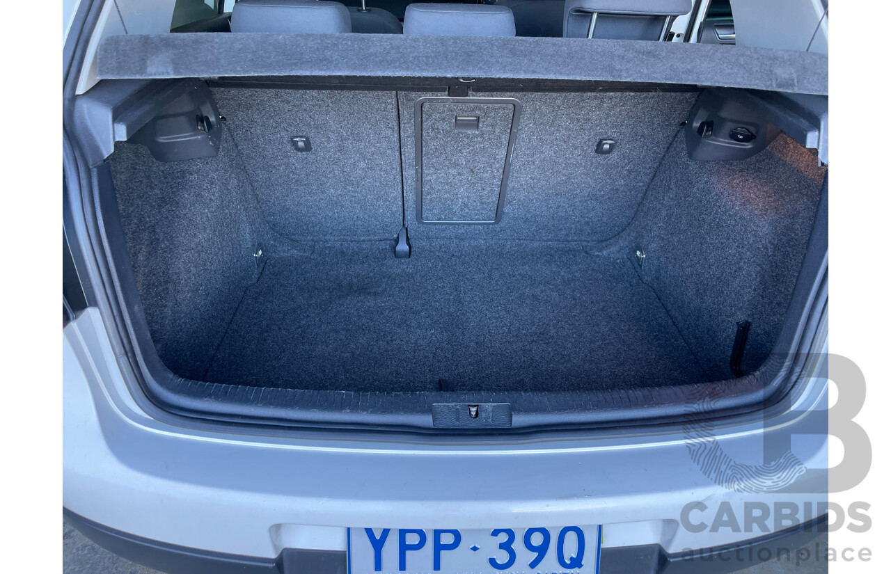 8/2006 Volkswagen Golf 2.0 TDI Comfortline 1K 5d Hatchback White 2.0L