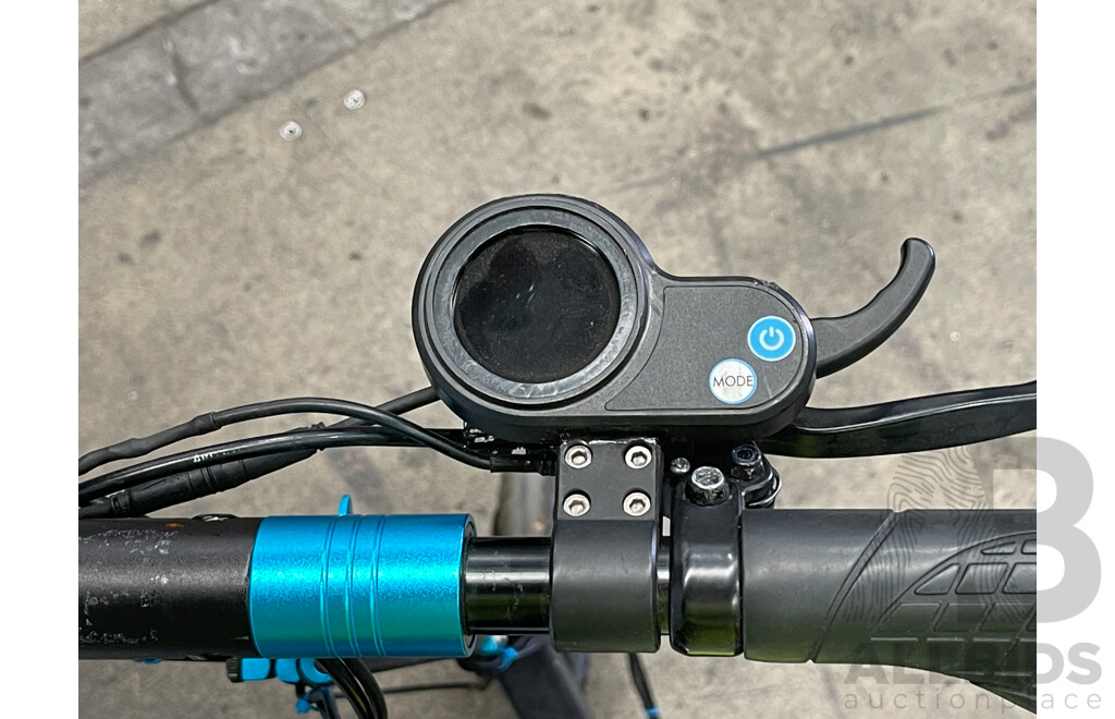 Bolzzen Electric Scooter