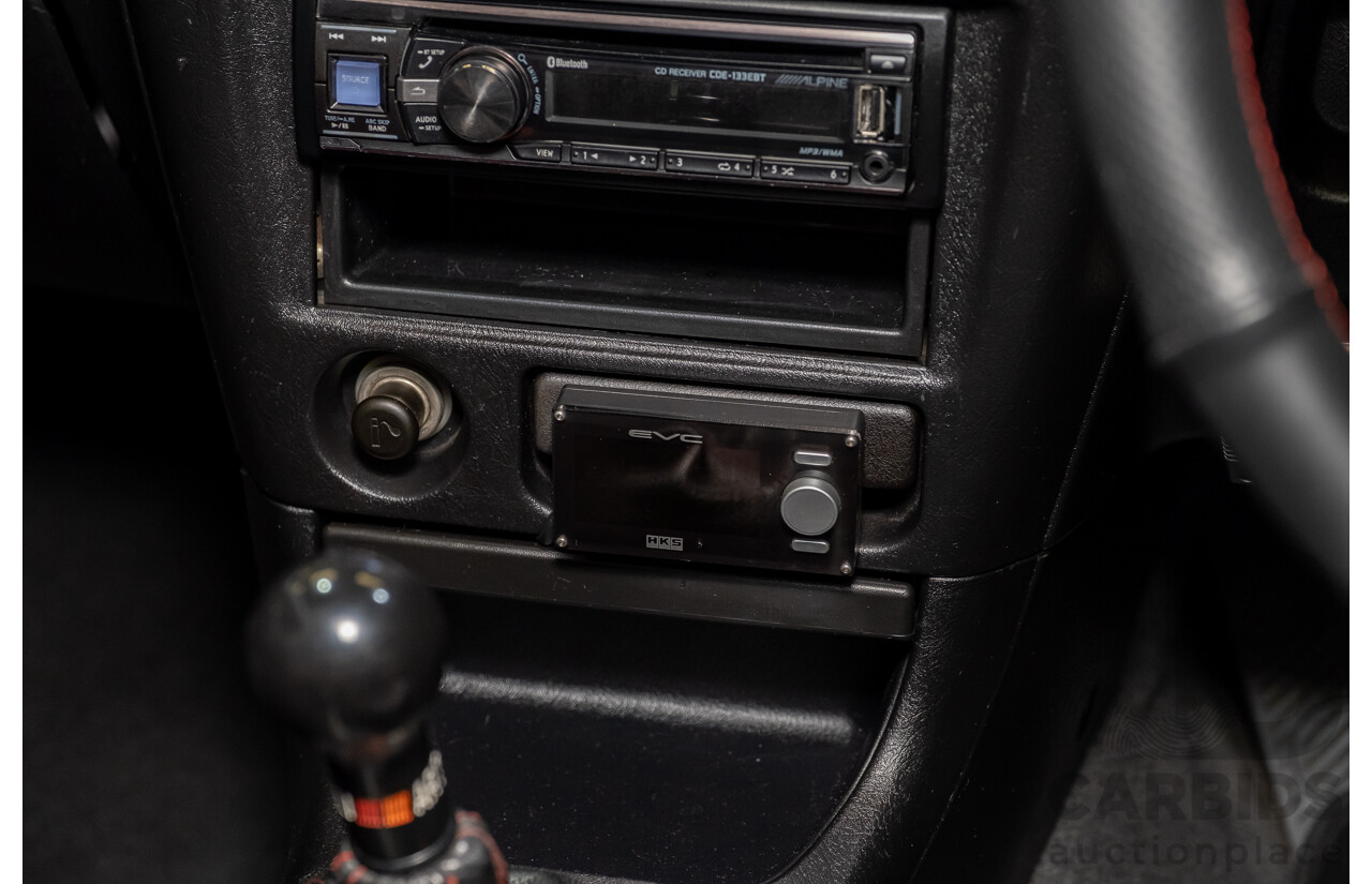 02/1998 Mitsubishi Lancer Evolution V AWD (Evo 5) 4d Sedan White Turbocharged 2.0L - Import