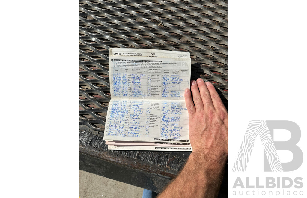 2020 SKYJACK SJ 12 E    (Scissor Lift)