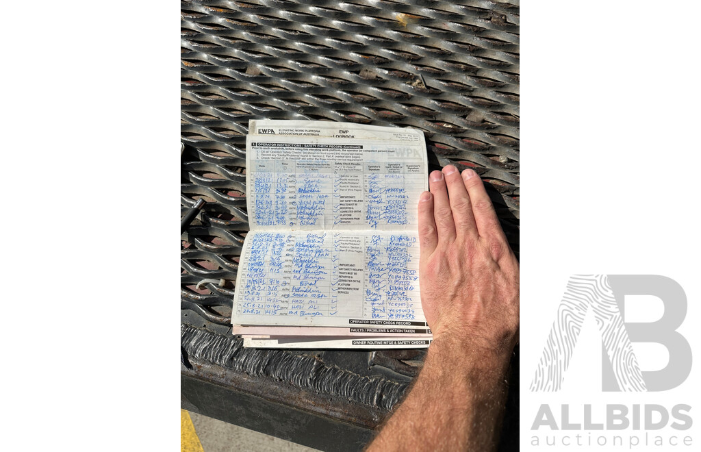 2020 SKYJACK SJ 12 E    (Scissor Lift)