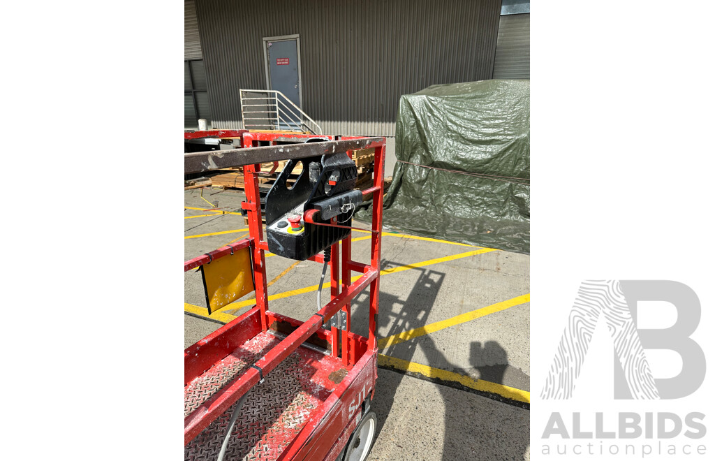 2020 SKYJACK SJ 12 E    (Scissor Lift)