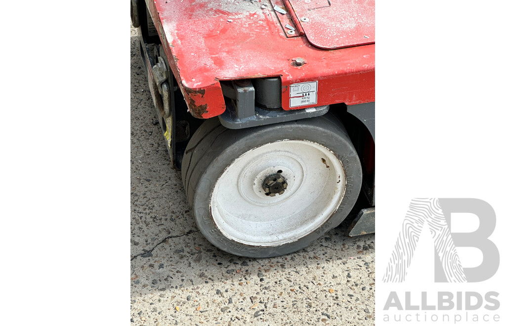 2020 SKYJACK SJ 12 E    (Scissor Lift)